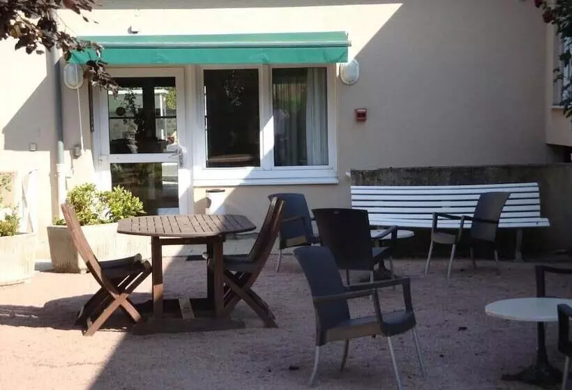 Hotelli Hôtel Du Commerce