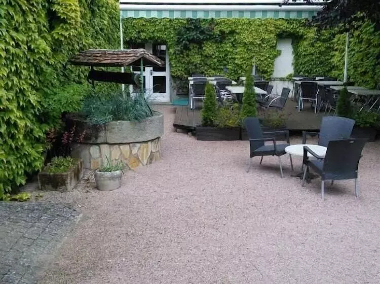 Hotelli Hôtel Du Commerce