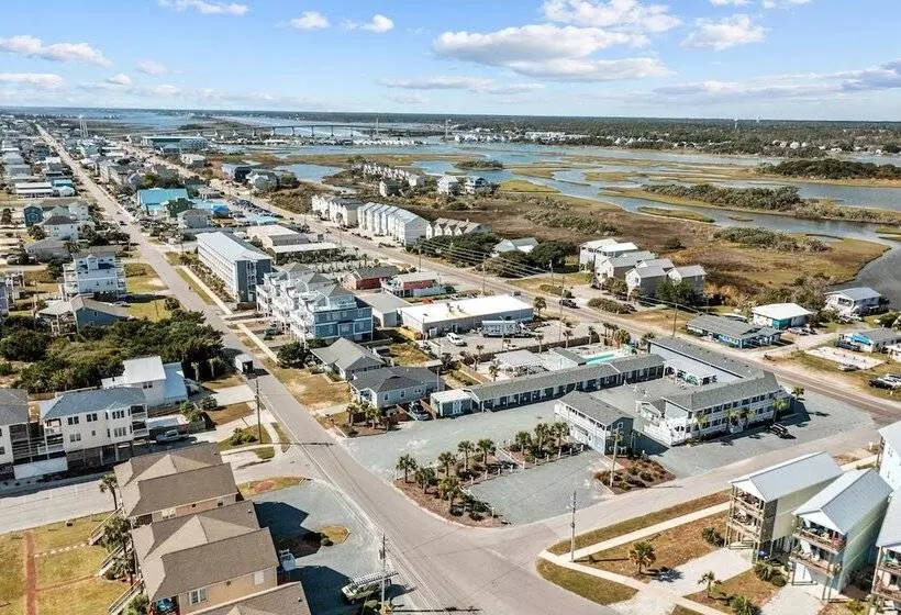 Hotelli Loggerhead Inn & Suites