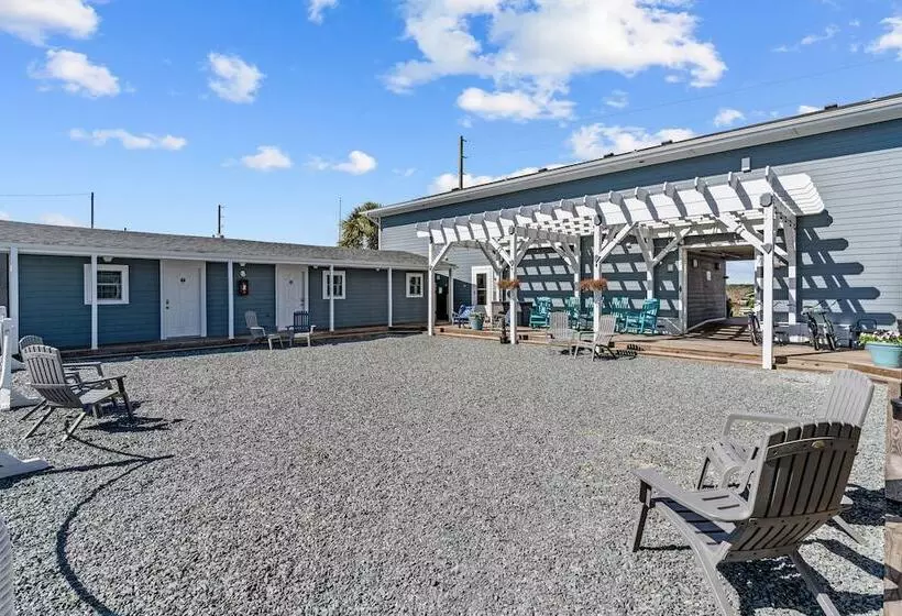 Hotelli Loggerhead Inn & Suites