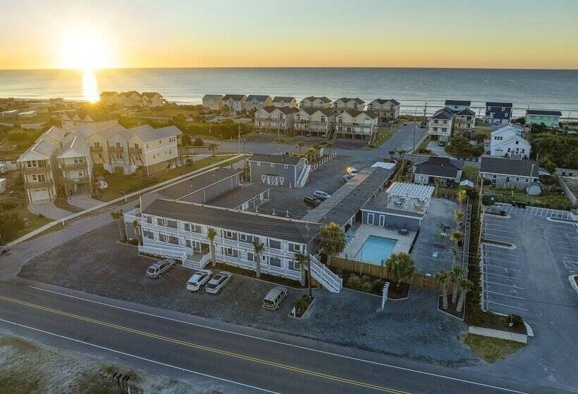 فندق Loggerhead Inn & Suites