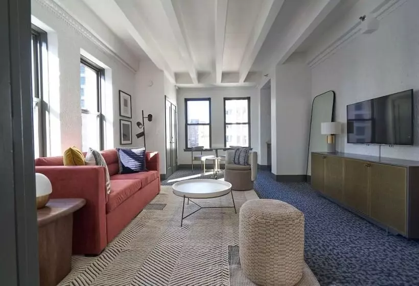ホテル Magnificent Mile Suites
