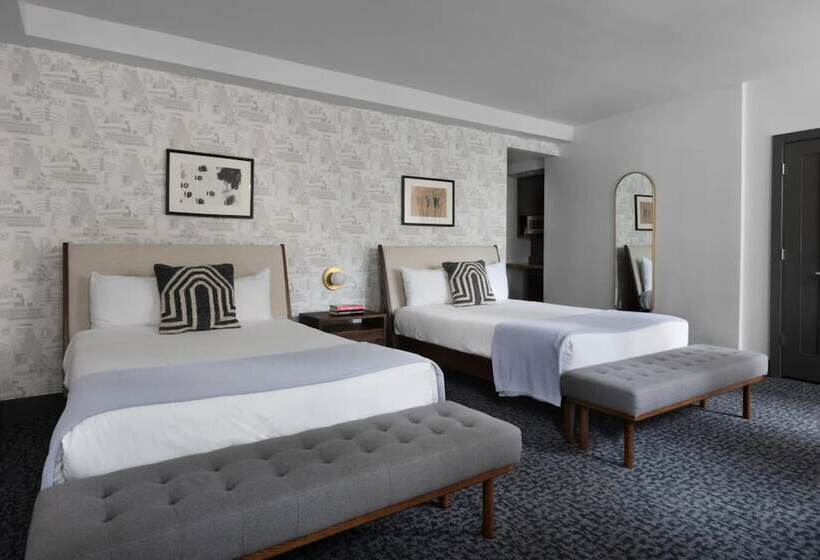 فندق Magnificent Mile Suites