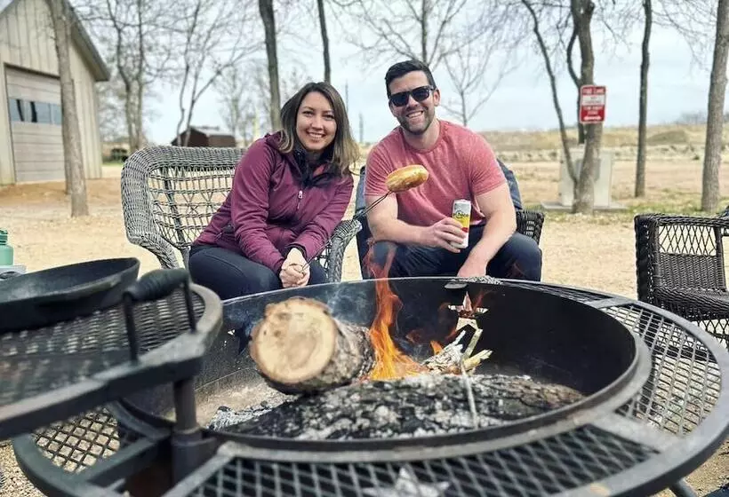 ホテル Sons Rio Cibolo Safari Cabin 1