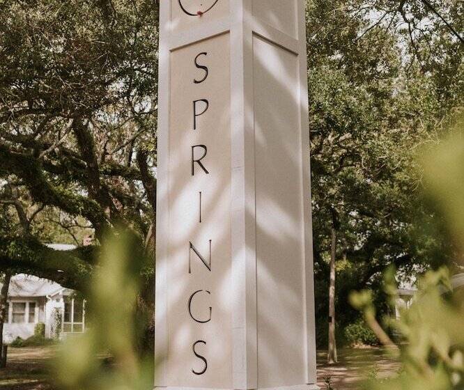 فندق The Springs