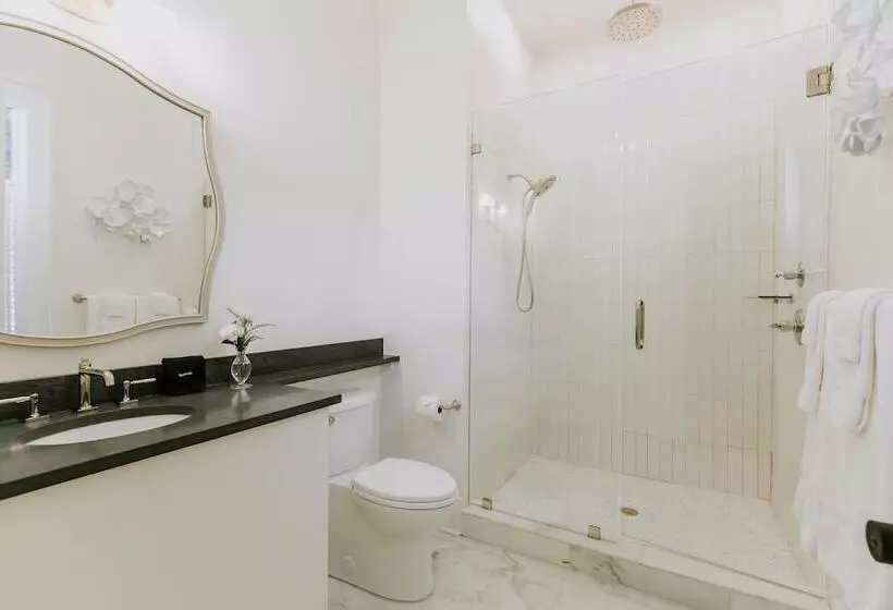 ホテル The Springs