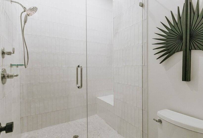 فندق The Springs