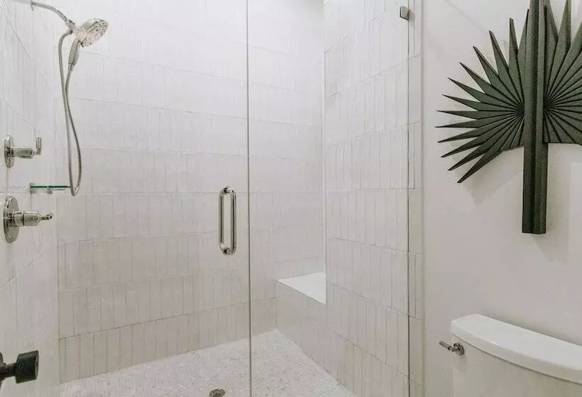 ホテル The Springs