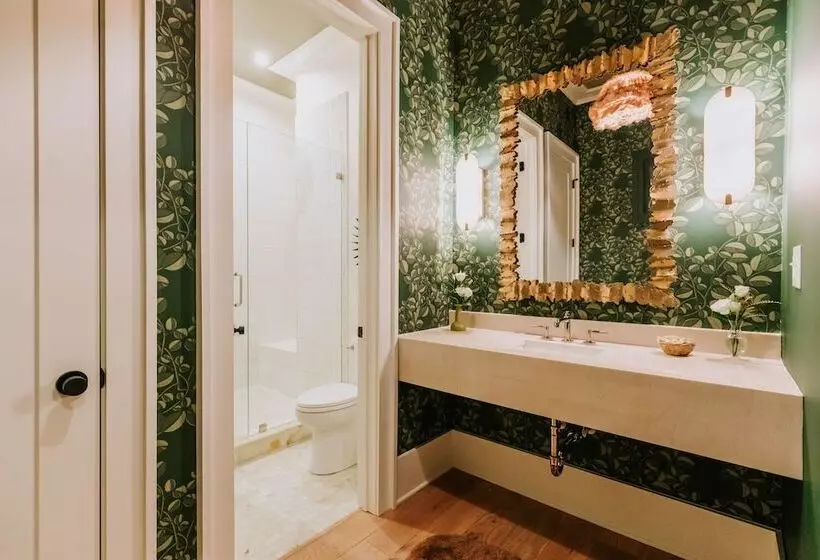 ホテル The Springs