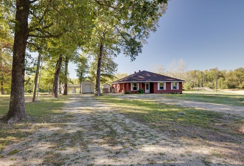 Huntsville Home W/ Boat Dock On Trinity River!