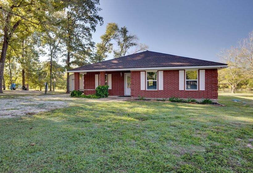 Huntsville Home W/ Boat Dock On Trinity River!
