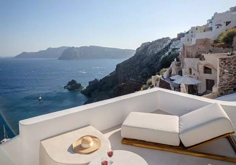 Kyrkos Residency