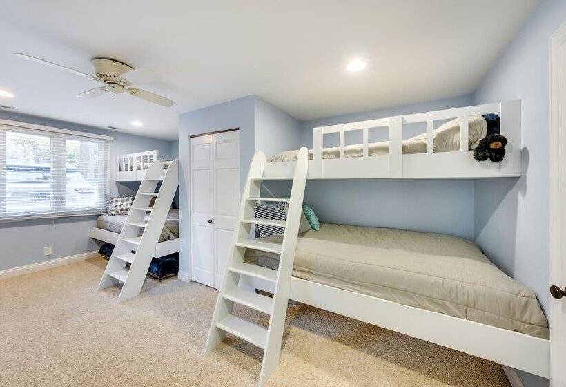 Lakefront Edgerton Cottage W/ Deck & Grill!