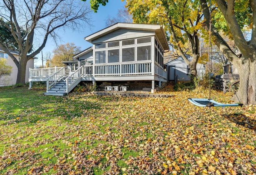 Lakefront Edgerton Cottage W/ Deck & Grill!