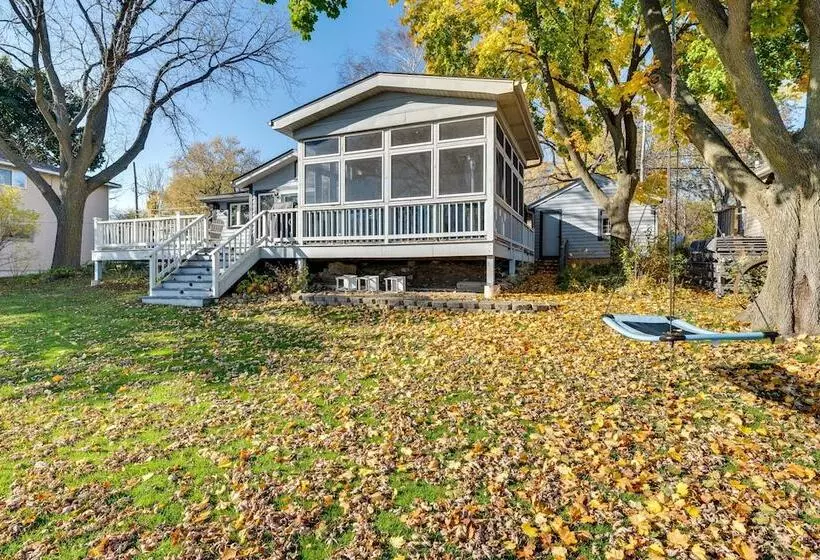 Lakefront Edgerton Cottage W/ Deck & Grill!