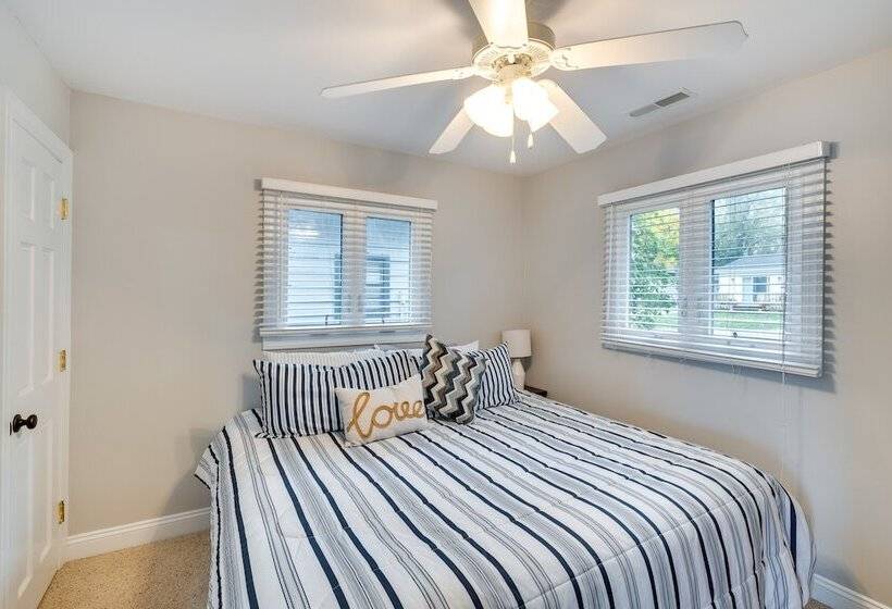 Lakefront Edgerton Cottage W/ Deck & Grill!