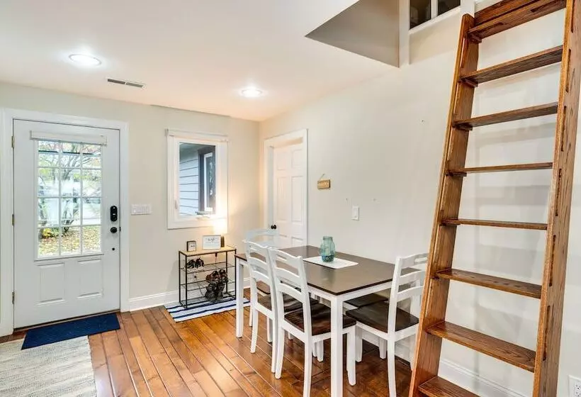 Lakefront Edgerton Cottage W/ Deck & Grill!