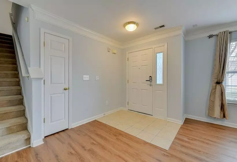 Charlotte Home ~ 11 Mi To Downtown!