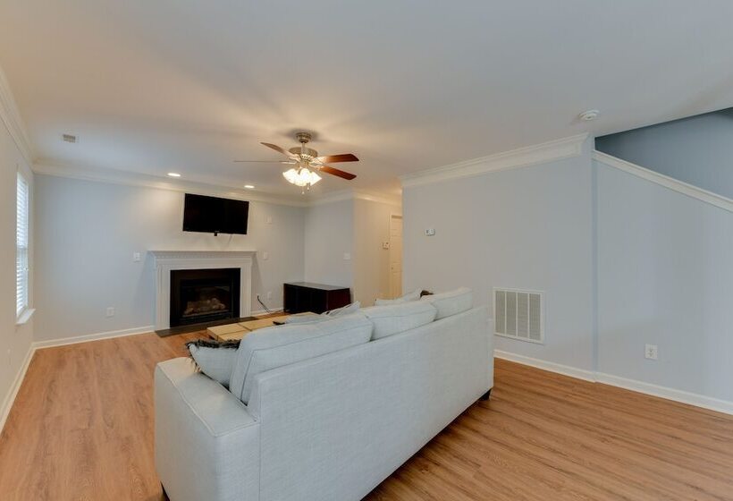 Charlotte Home ~ 11 Mi To Downtown!