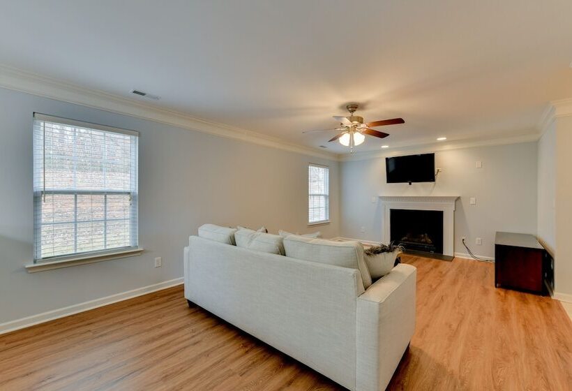 Charlotte Home ~ 11 Mi To Downtown!