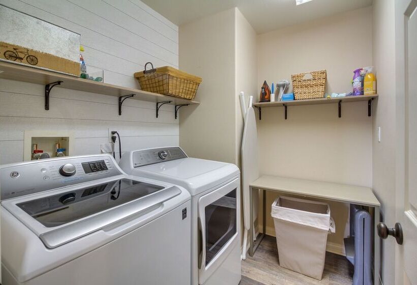 Stunning Indio Home W/ Private Pool & Spa!