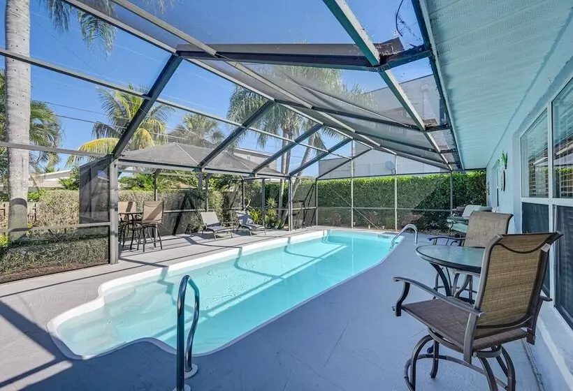 Lovely Naples Home W/ Lanai & Pool ~ 1 Mi To Beach