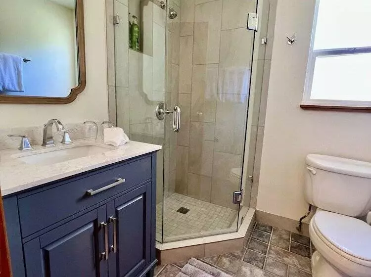 Mango Sunset Bed And Breakfast