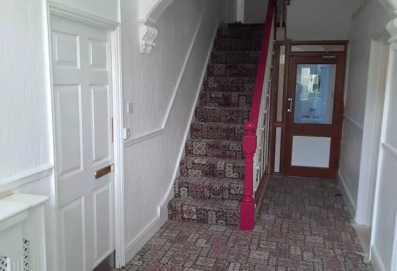 Majatalo Lynden And Cypress House