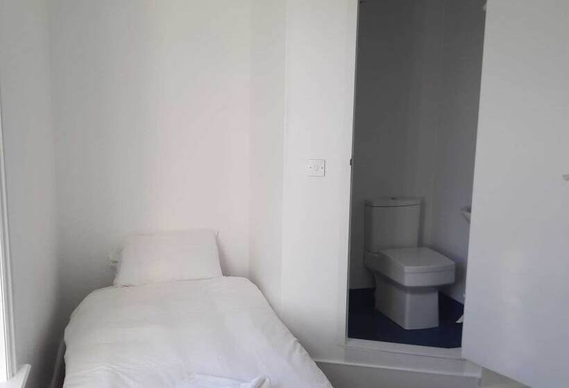 پانسیون Lynden And Cypress House