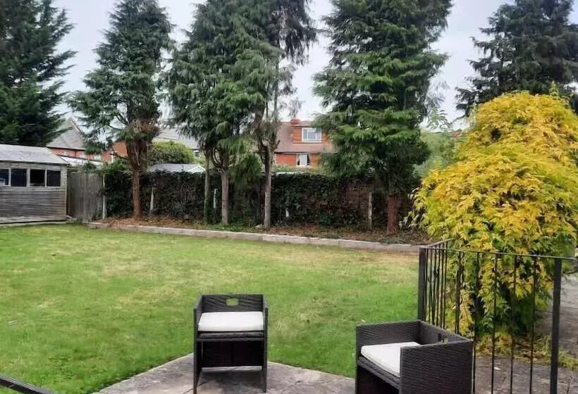 Majatalo Lynden And Cypress House