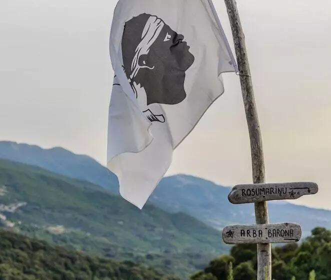 ペンション Terre De Maquis