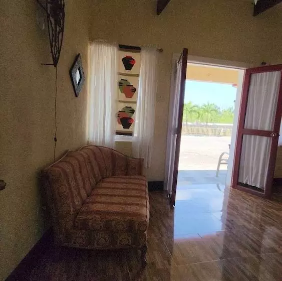 پانسیون Treasure Beach