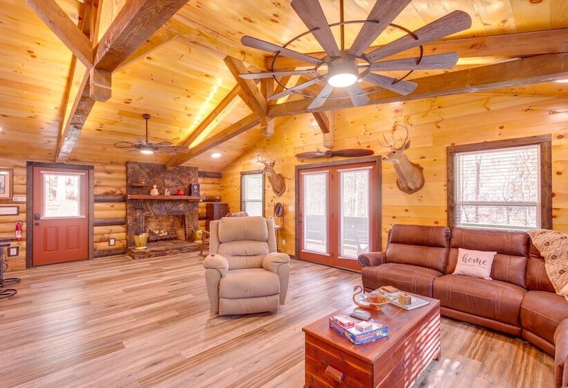 Pet Friendly Chattanooga Cabin W/ Hot Tub & Kayaks