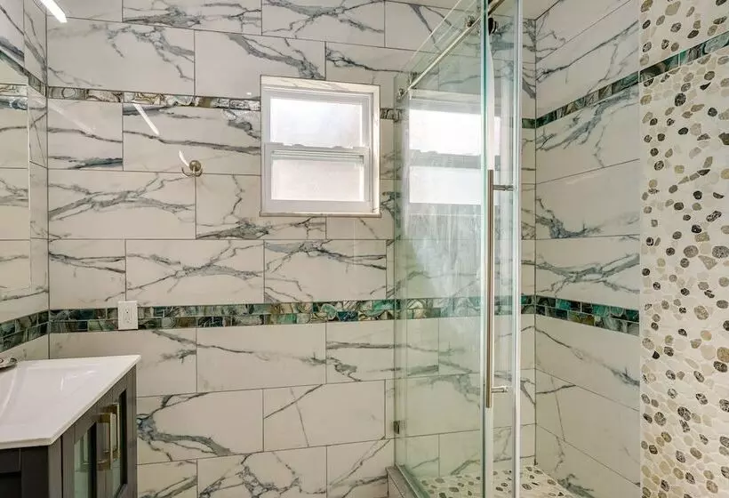 Pet Friendly Englewood Home   4 Mi To Beach!