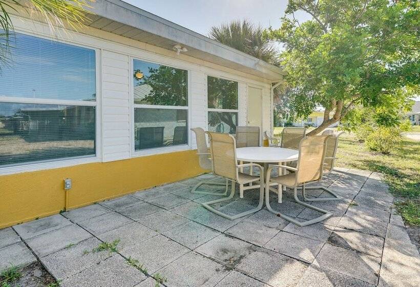 Pet Friendly Englewood Home   4 Mi To Beach!