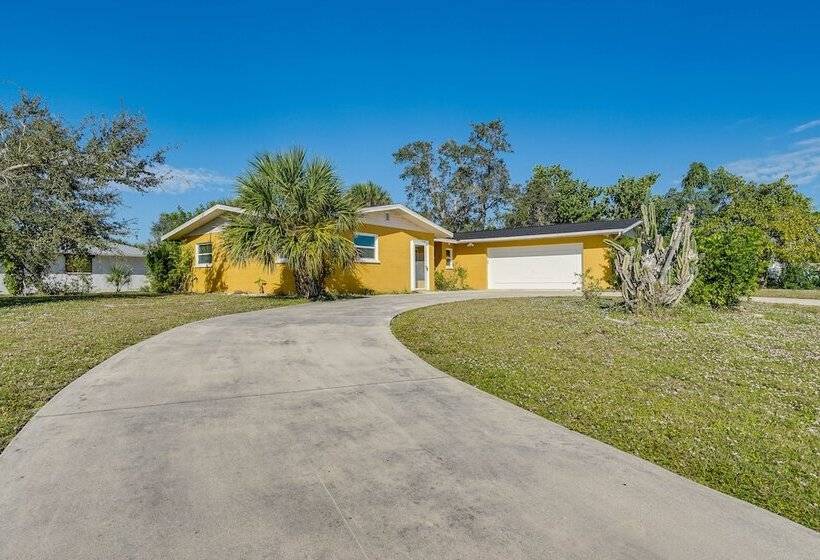 Pet Friendly Englewood Home   4 Mi To Beach!