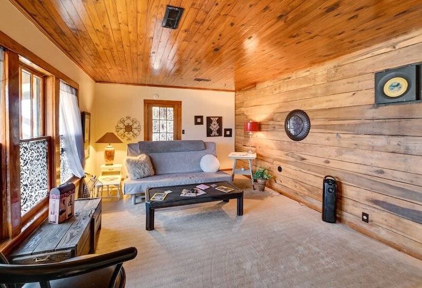 Pet Friendly Gleason Home W/ Hot Tub & Fire Pit!