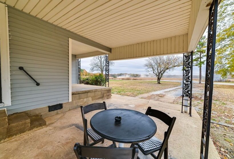 Pet Friendly Gleason Home W/ Hot Tub & Fire Pit!