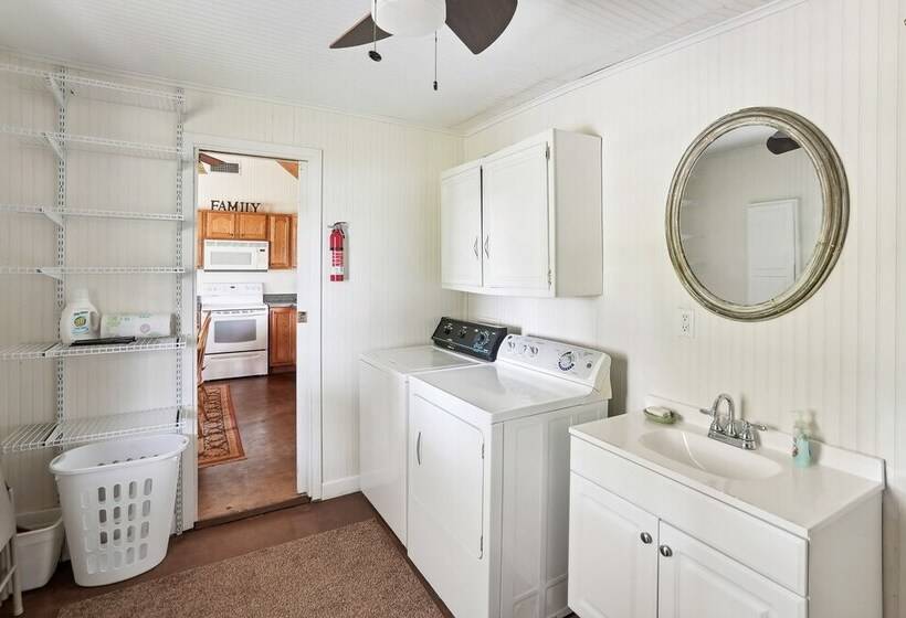 Private Lakefront Escape: Covered Patio, Fire Pit!