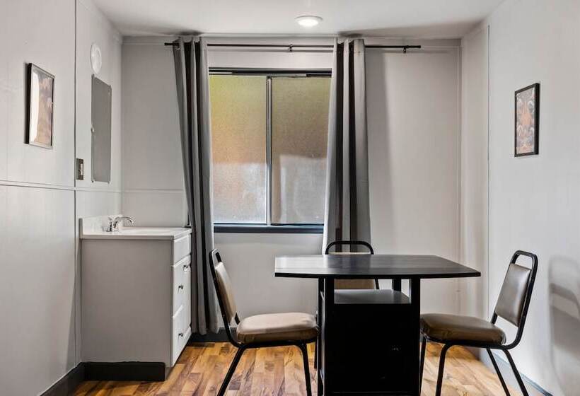 منتجع Camp Silver Spur