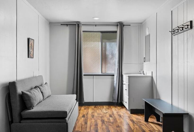 منتجع Camp Silver Spur