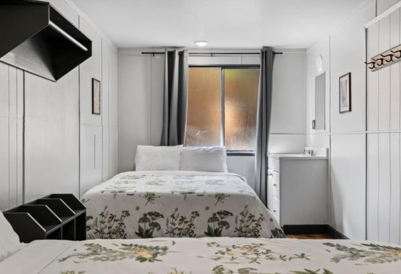 منتجع Camp Silver Spur