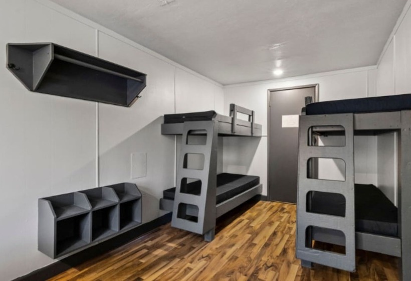 منتجع Camp Silver Spur