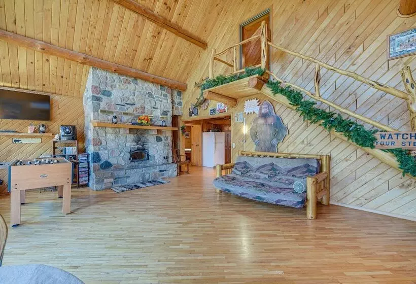 Secluded Log Cabin < 1 Mi To Munger State Trail!