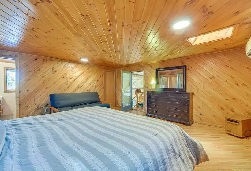 Secluded Log Cabin < 1 Mi To Munger State Trail!