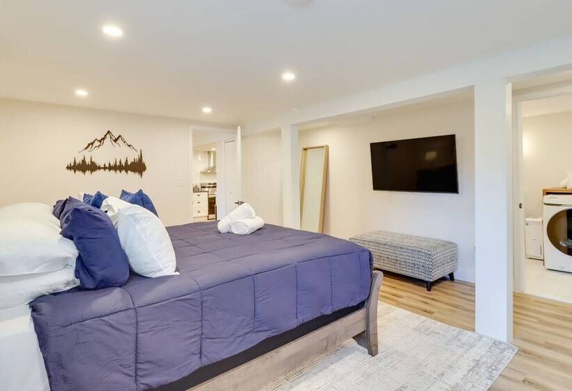 Stellar Long Pond Home With Hot Tub And Fire Pit!