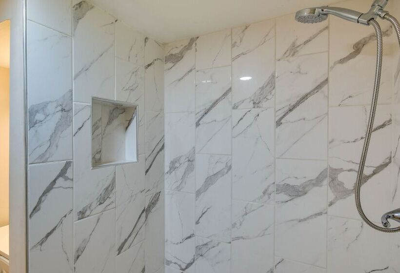 Sunny Columbia Home ~ 3 Mi To Usc!