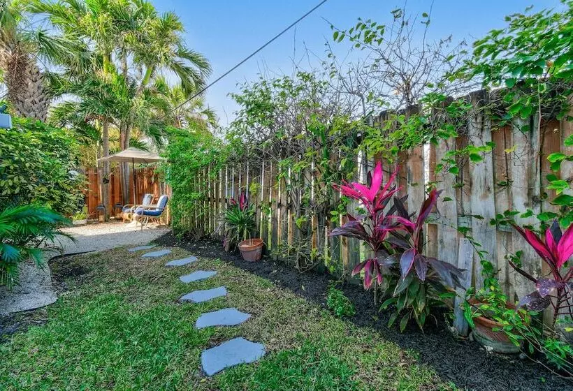 Sunshine Shores Boutique Apartments