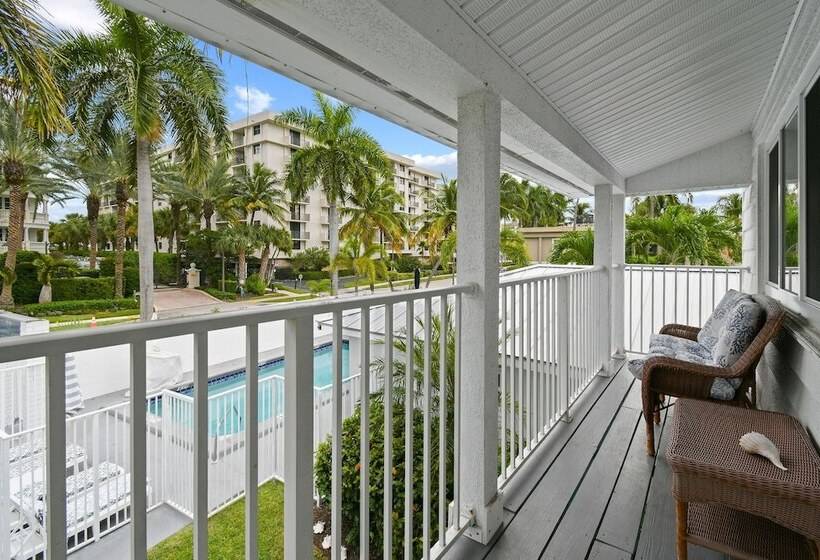 Sunshine Shores Boutique Apartments