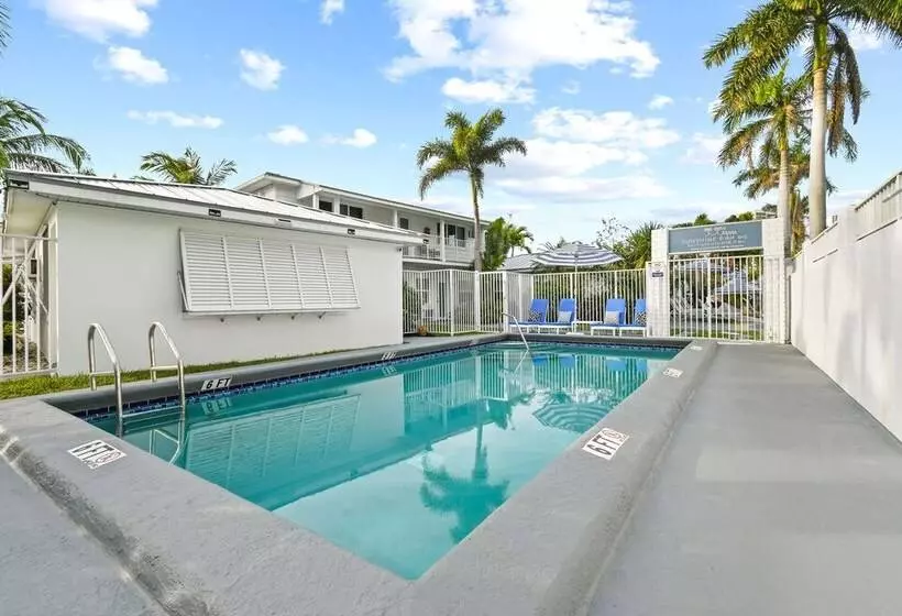 Sunshine Shores Boutique Apartments